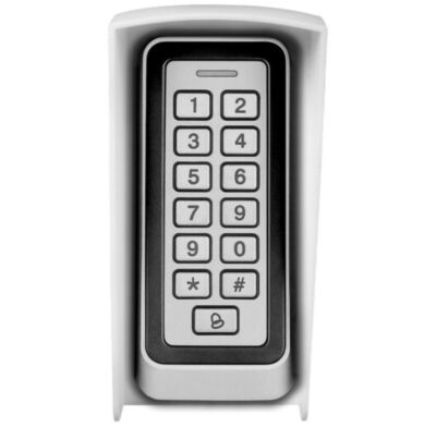 Козырёк для панели доступа Ps-Link PS-208C-EMW белый PETG Белый козырёк из высокопрочного PETG-пластика (120 x 50 x 90 мм) — надёжная защита для уличных электрических розеток, разъёмов IP-камер, PoE-инжекторов и других компактных наружных устройств шириной до 85 мм; вылет 90 мм эффективно отводит косой дождь, снег и брызги даже при сильном ветре, высота 50 мм сохраняет доступ к вентиляции и защитной крышке, а устойчивость PETG к влаге, механическому воздействию и температурам от –40 °C до +70 °C гарантирует долговечность без пожелтения и растрескивания; гладкая белая поверхность легко очищается и идеально сочетается с сайдингом, штукатуркой, деревом и металлом, освежая фасад и подчёркивая аккуратность монтажа у окон, входных зон и балконов; крепление на три отверстия (112 мм) обеспечивает быструю установку, а продуманная конструкция не только повышает безопасность и срок службы оборудования, но и придаёт фасадной инсталляции завершённый, профессиональный вид.